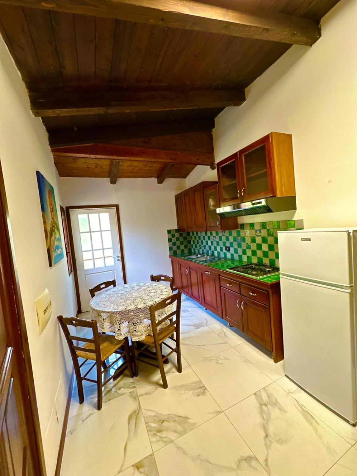 לה קסטלה Appartamento Le Castella מראה חיצוני תמונה